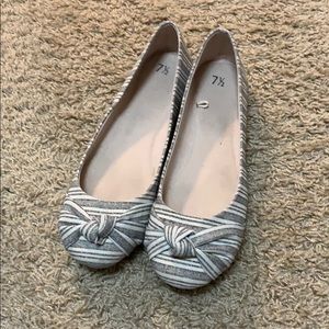 Time and tru 7.5 flats stripped navy white